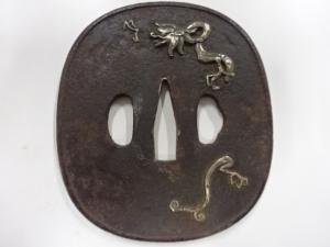 鉄地　金象嵌　雲龍　鍔